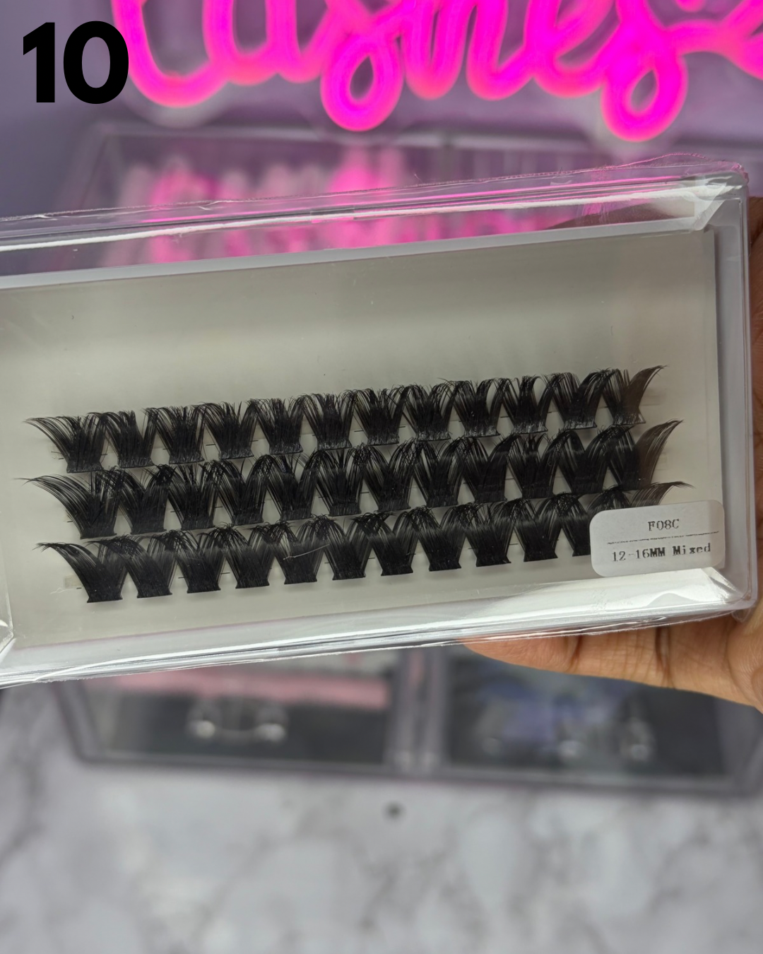 Lash Cluster Scoop